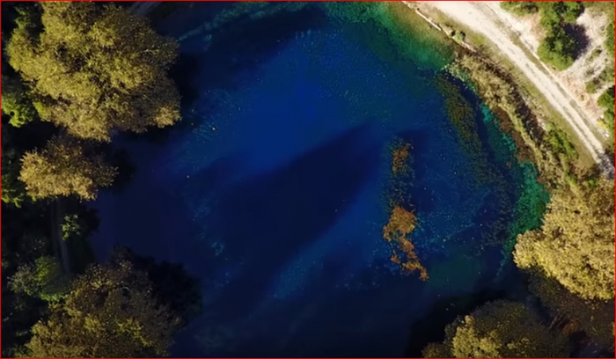 Πηγές Λούρου Ιωαννίνων. Η γαλάζια λίμνη της Ηπείρου